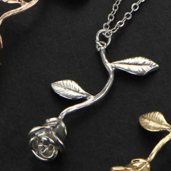 NWT Flower Necklace W/Matching Earrings - Picture 2 of 8